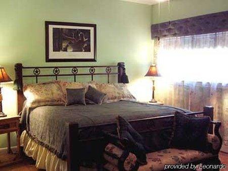 Creekhaven Inn & Spa Wimberley Δωμάτιο φωτογραφία